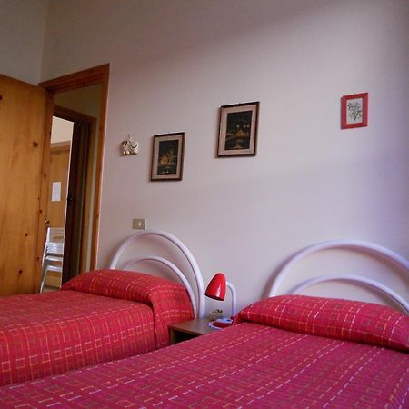 Villa Magnolia Appartamenti Никотера Екстериор снимка